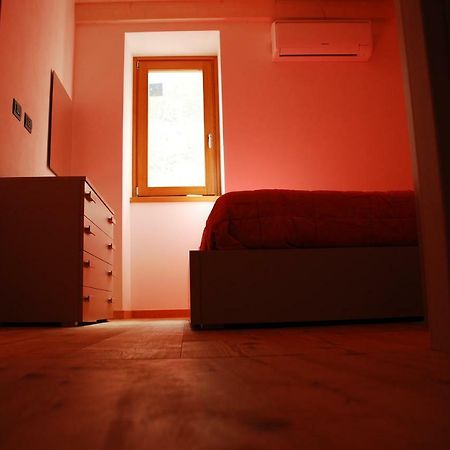 Villa La casa del borgo Dervio Esterno foto