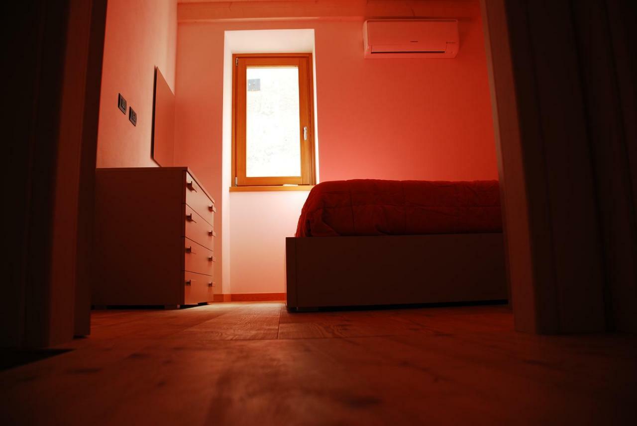 Villa La casa del borgo Dervio Esterno foto