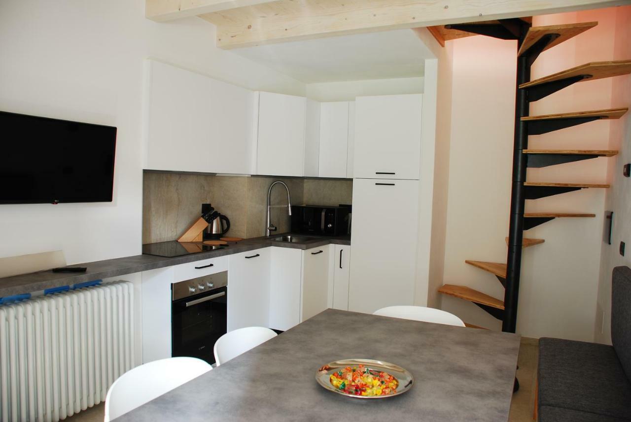 Villa La casa del borgo Dervio Esterno foto
