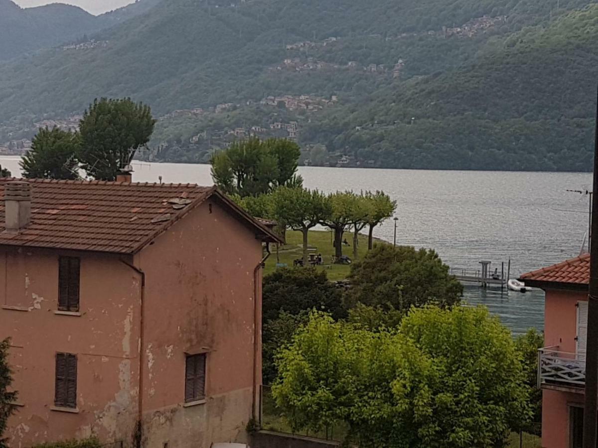 Villa La casa del borgo Dervio Esterno foto